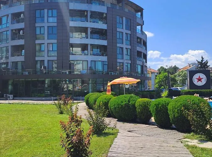 Sunny Plaza * Slantchev Briag